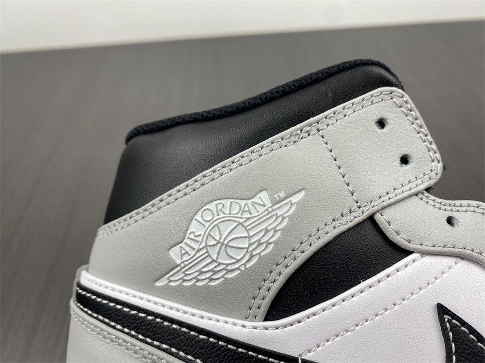 Air Jordan 1 Mid Light Smoke Grey 554724-078