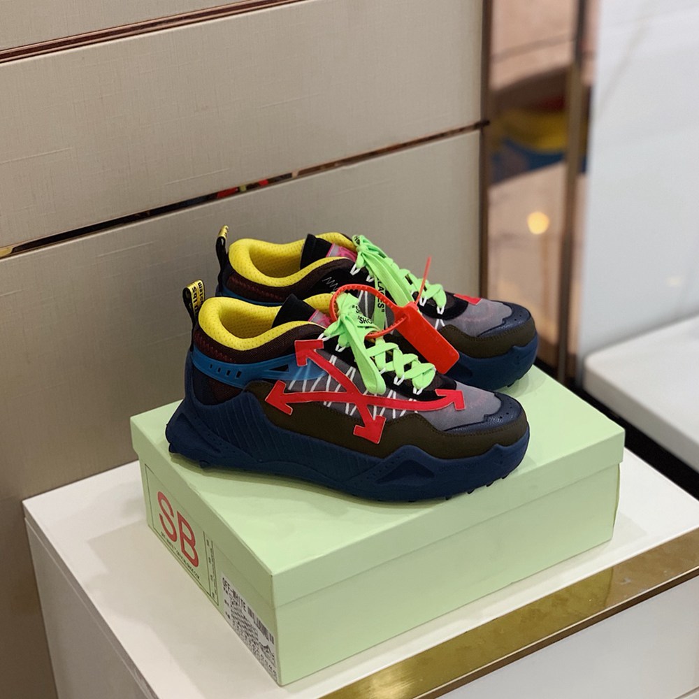 0ffWhite Sneaker