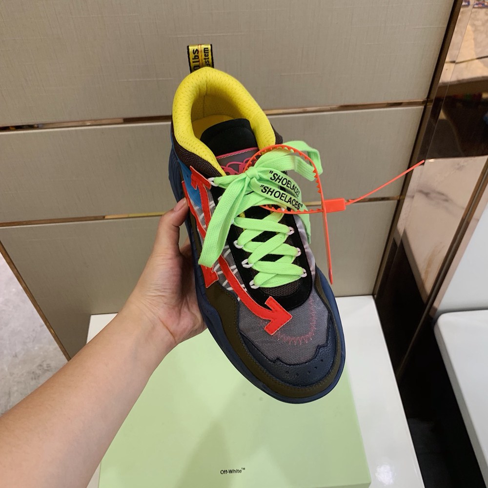 0ffWhite Sneaker