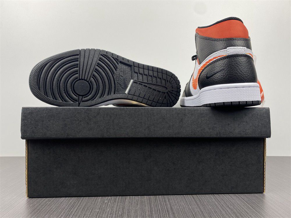 Air Jordan 1 Mid Zig Zag DN4929-100