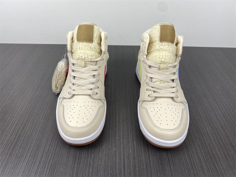 Air Jordan 1 Mid UTL