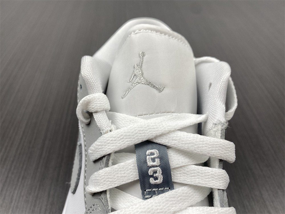 AIR JORDAN 1 LOW DC0774-105