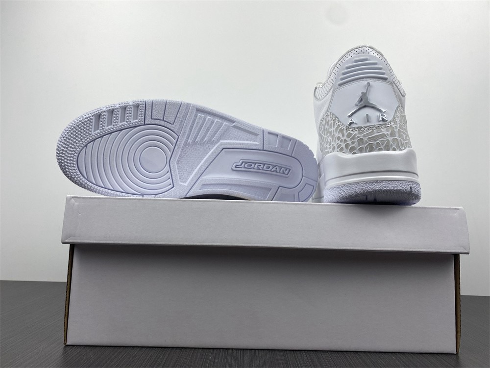 NIKE AIR JORDAN 3 429487-111