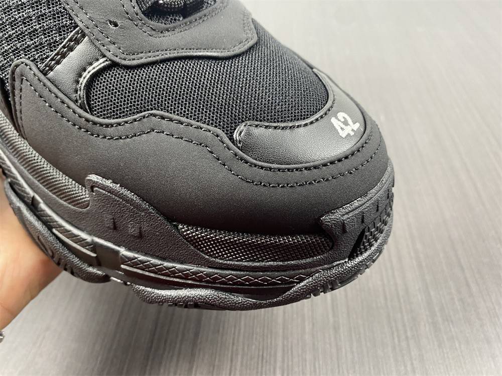 BLG Triple-S