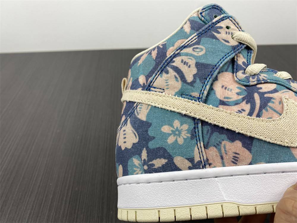 Nike SB Dunk High CZ2232-300