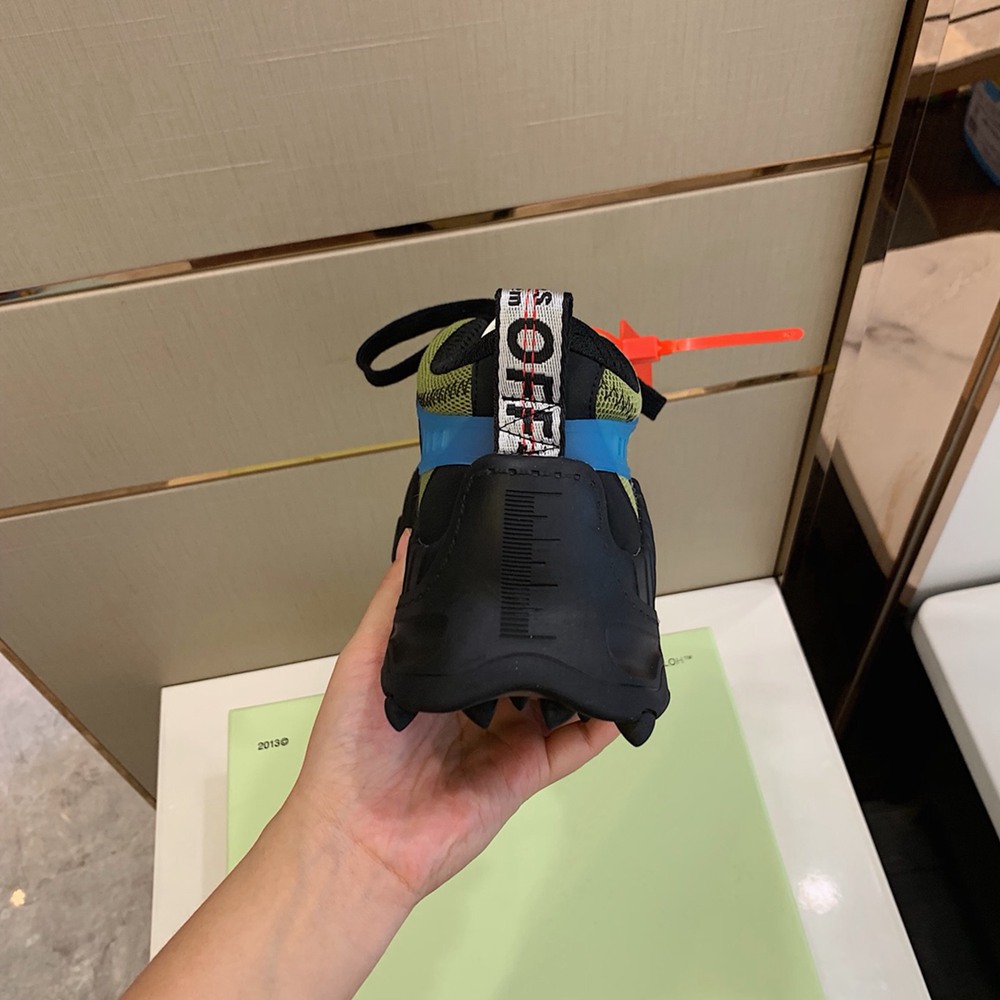 0ffWhite Sneaker