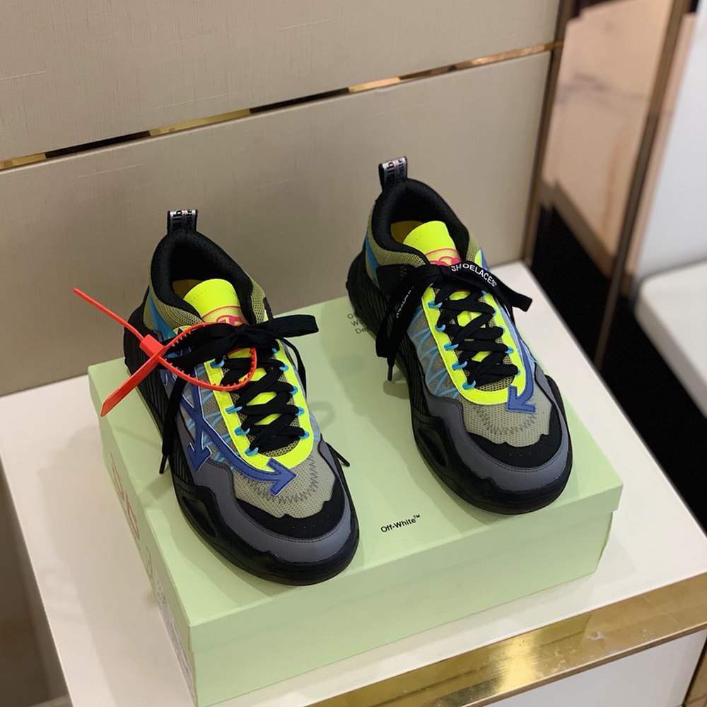 0ffWhite Sneaker