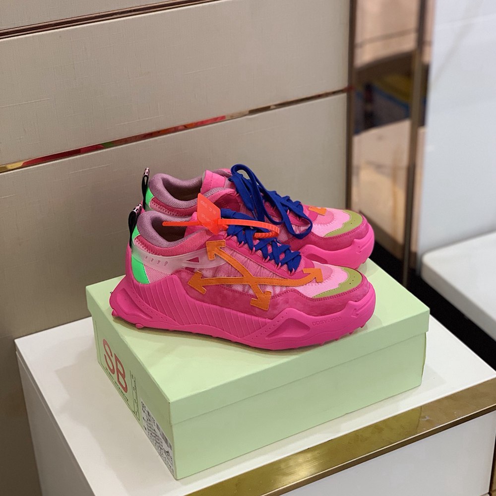 0ffWhite Sneaker