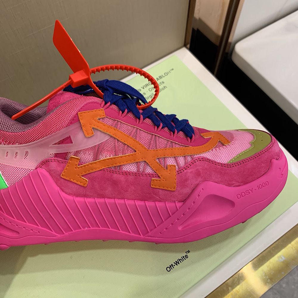 0ffWhite Sneaker