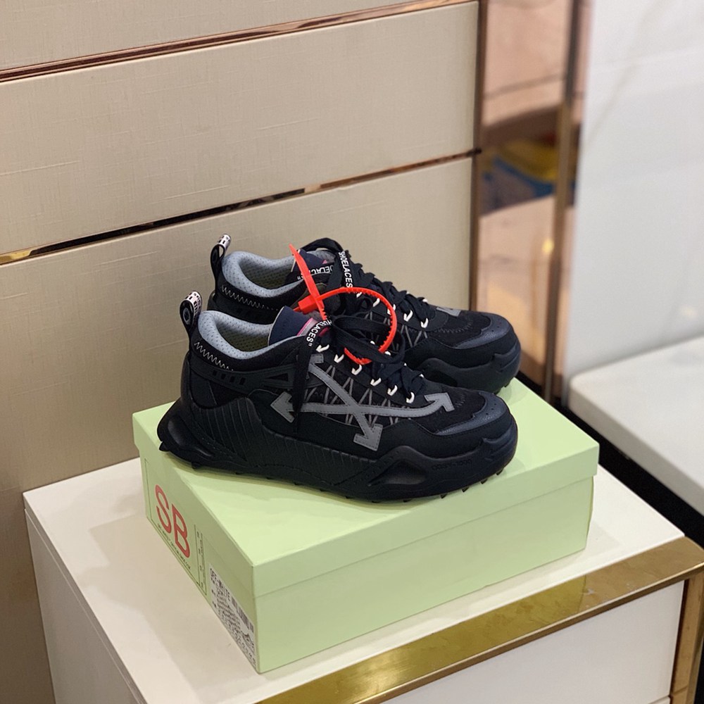 0ffWhite Sneaker
