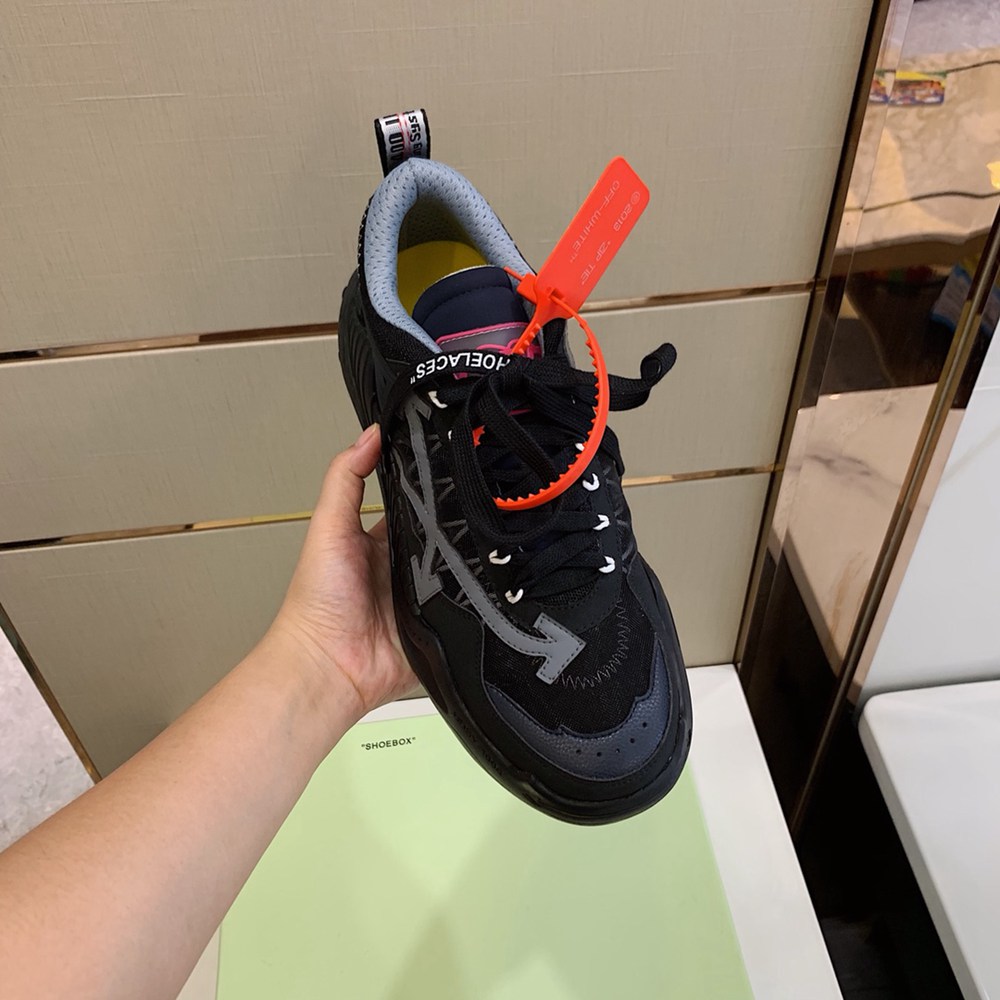 0ffWhite Sneaker
