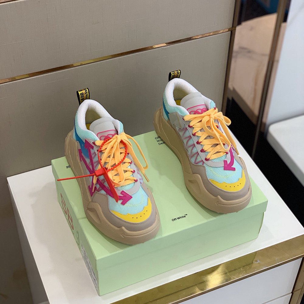 0ffWhite Sneaker