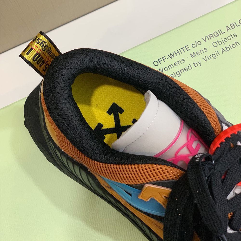 0ffWhite Sneaker