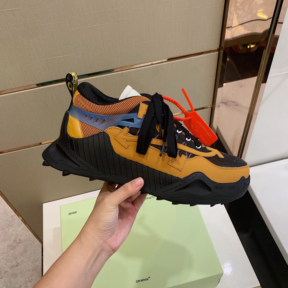 0ffWhite Sneaker