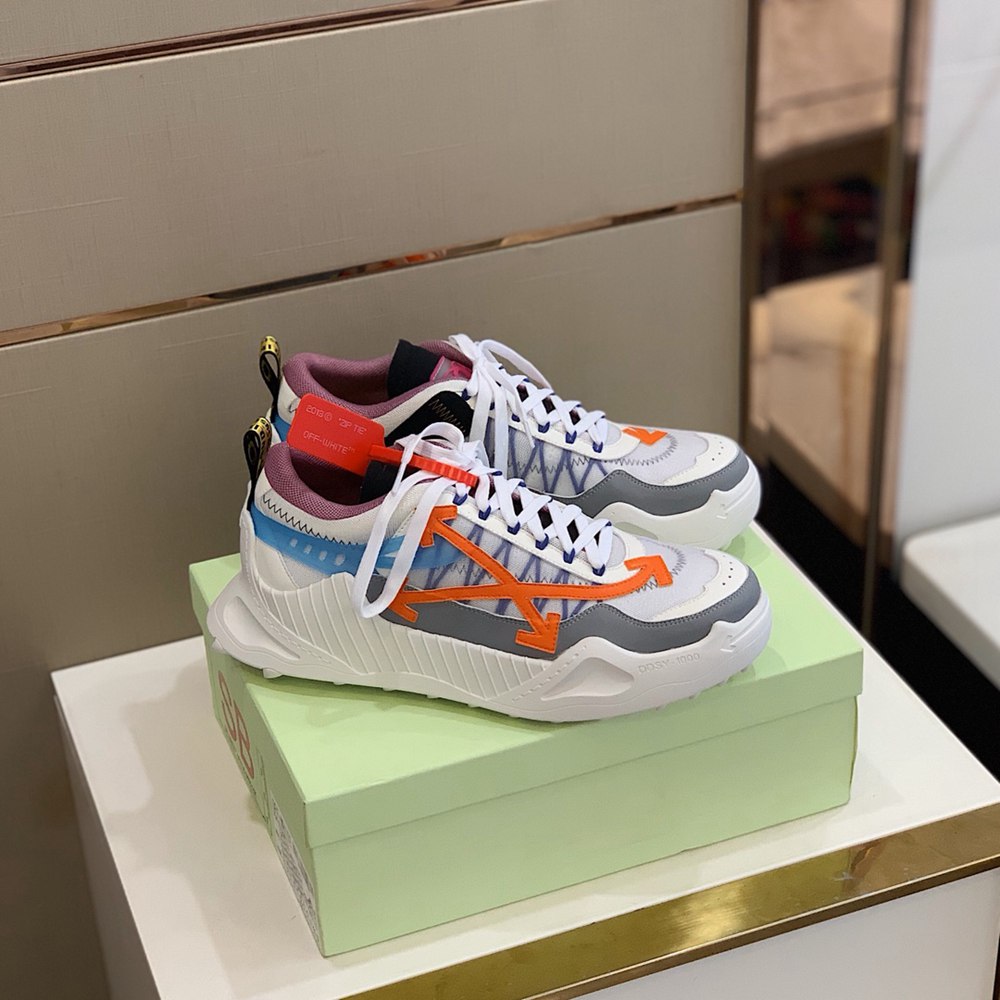 0ffWhite Sneaker
