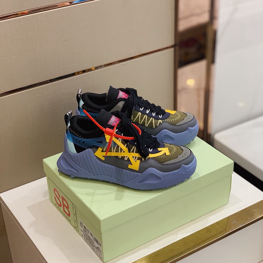 0ffWhite Sneaker