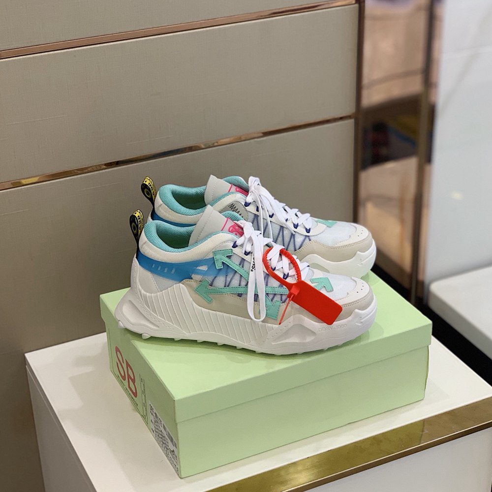 0ffWhite Sneaker