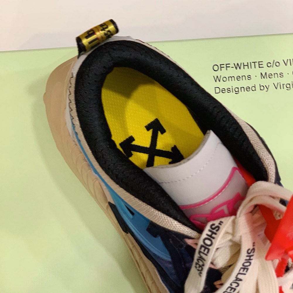 0ffWhite Sneaker