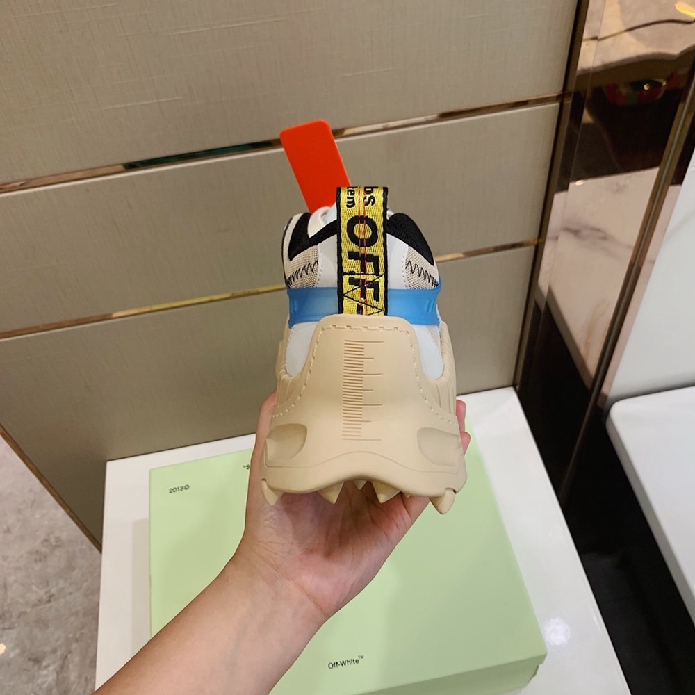 0ffWhite Sneaker