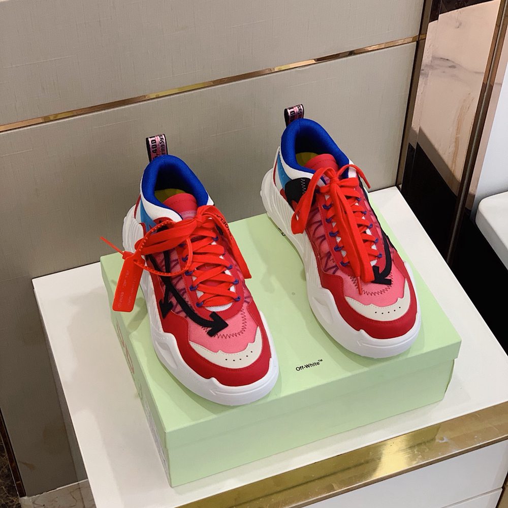 0ffWhite Sneaker