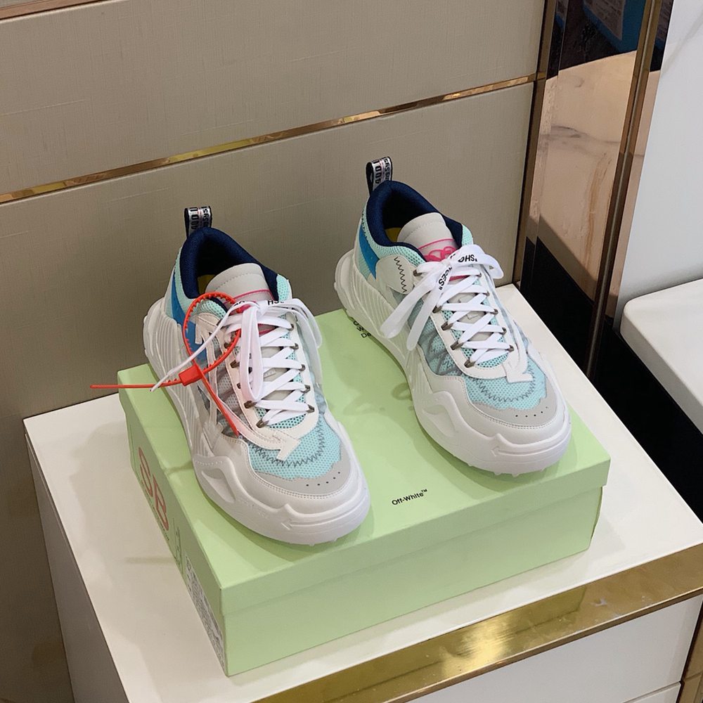 0ffWhite Sneaker