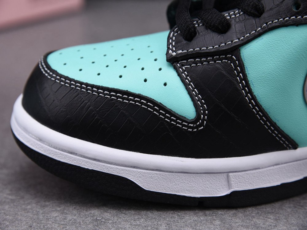 Nike Dunk Low Pro SB T*f*ny(304292-402)