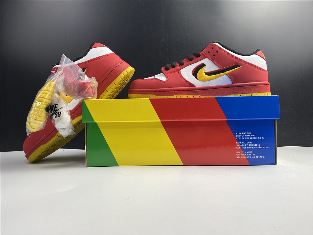 Nike SB Dunk Low