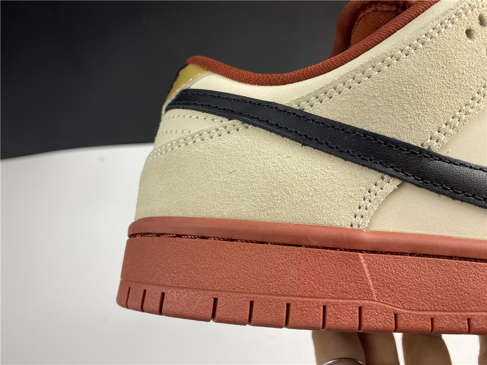 Nike SB Dunk Low