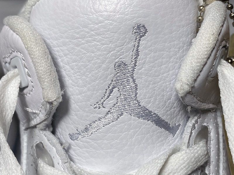 Air Jordan 3 Retro Triple White(136064-111)