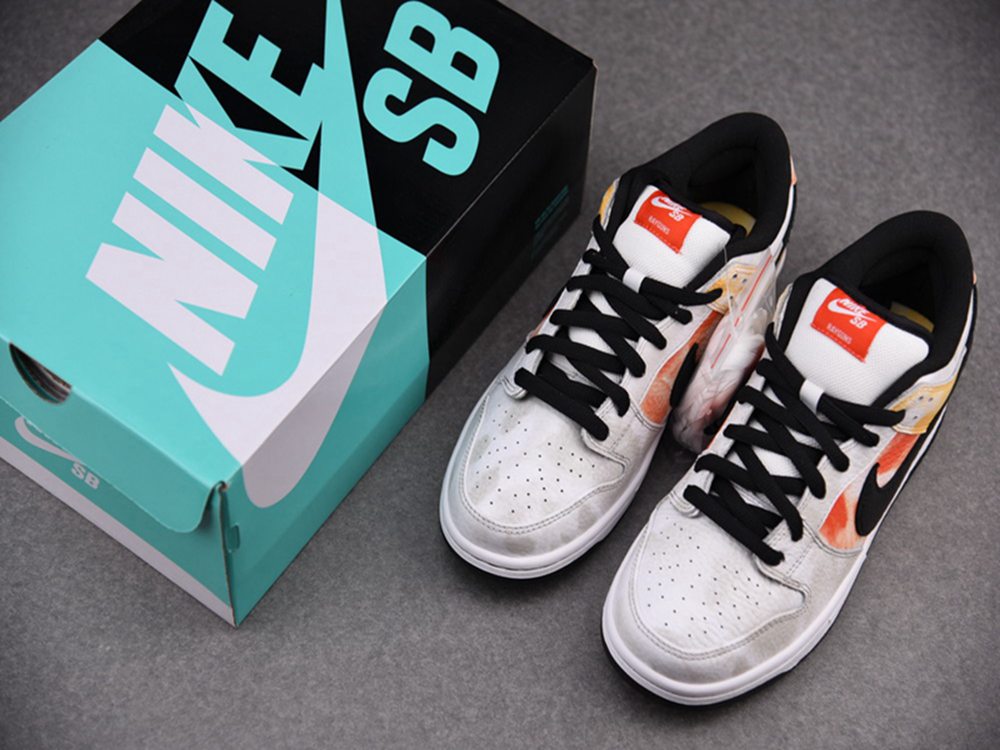 Nike SB Dunk Low Pro QS Roswell Raygun(BQ6832-101)