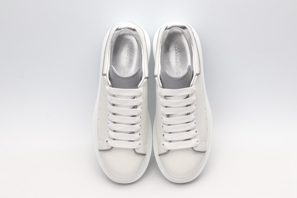 AMQ 3M Detail Oversized Sneaker