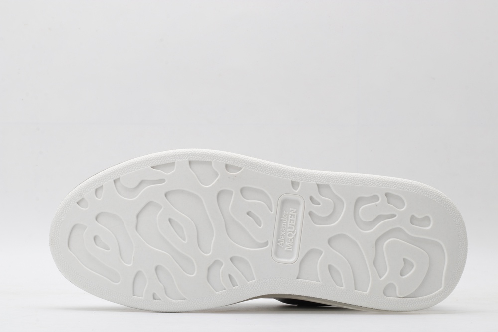 AMQ oversized sneakers with black heel