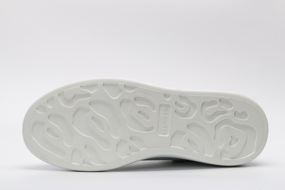 AMQ OVERSIZED SNEAKER with rose heel