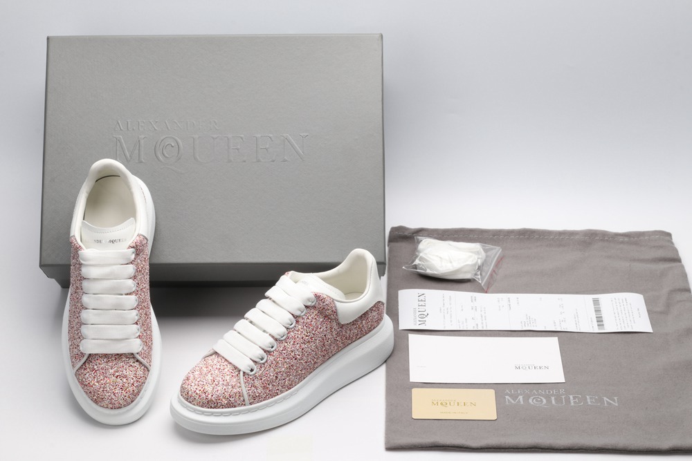AMQ OVERSIZED SNEAKER