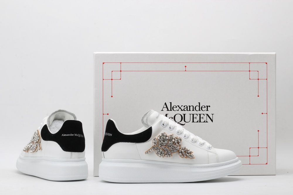 AMQ oversized sneakers with black heel